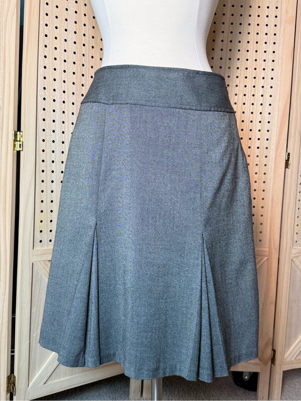 Geoffrey Beene Sport Gray Stretch Pleated A Line Skirt Size 6 Career Preppy - Picture 3 of 10